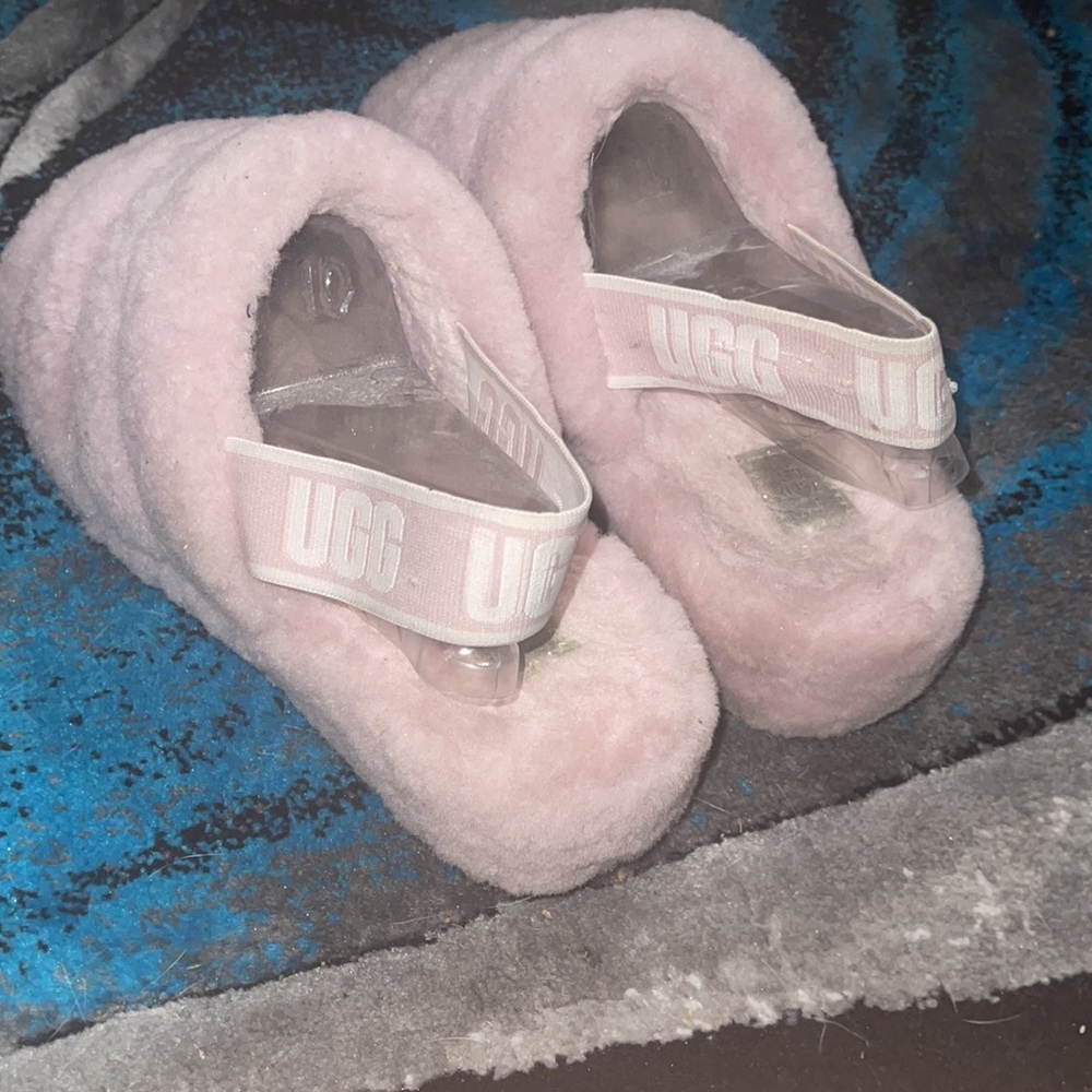 Uggs - Picture 2 of 3